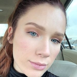 Meet your Posher, Elise